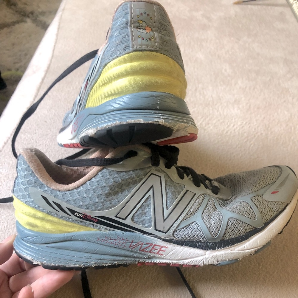 New balance run Disney dumbo sneakers